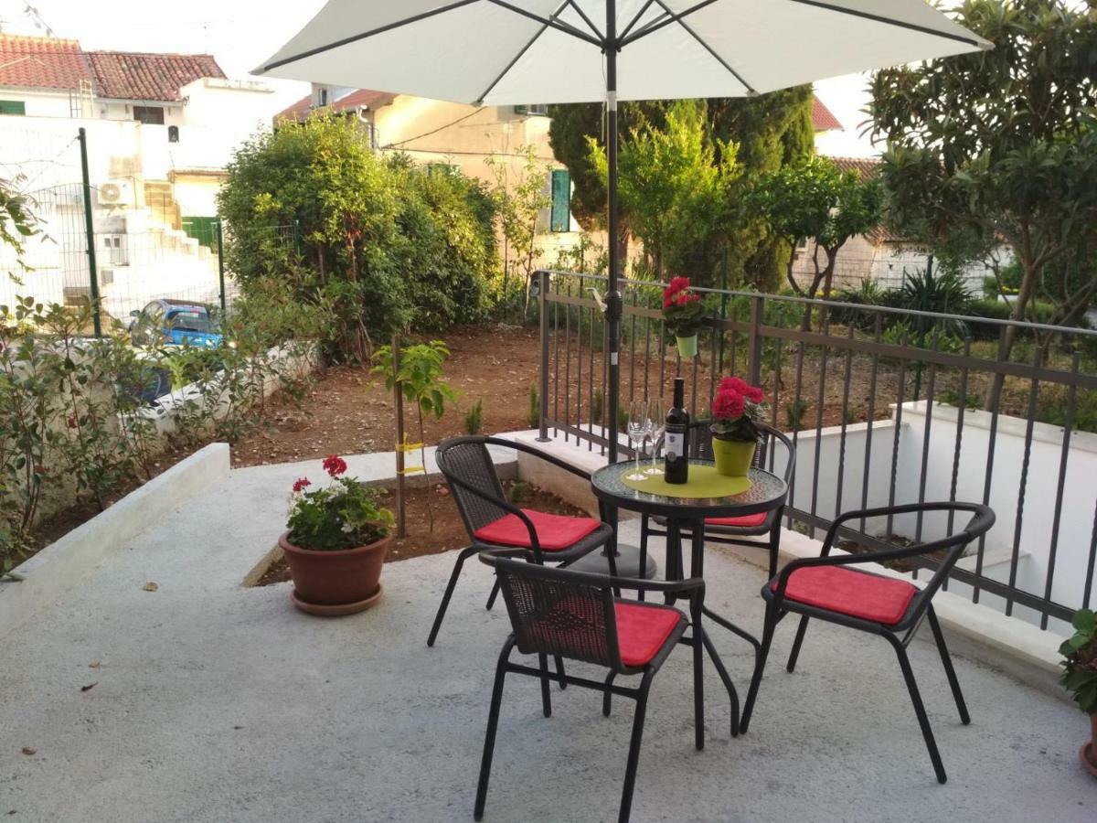Apartment Nives In The City Center - Free Parking Split Exterior foto