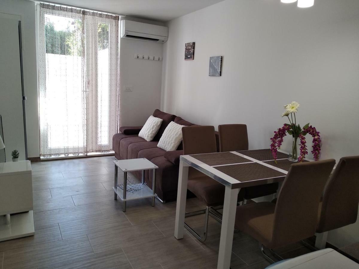 Apartment Nives In The City Center - Free Parking Split Exterior foto