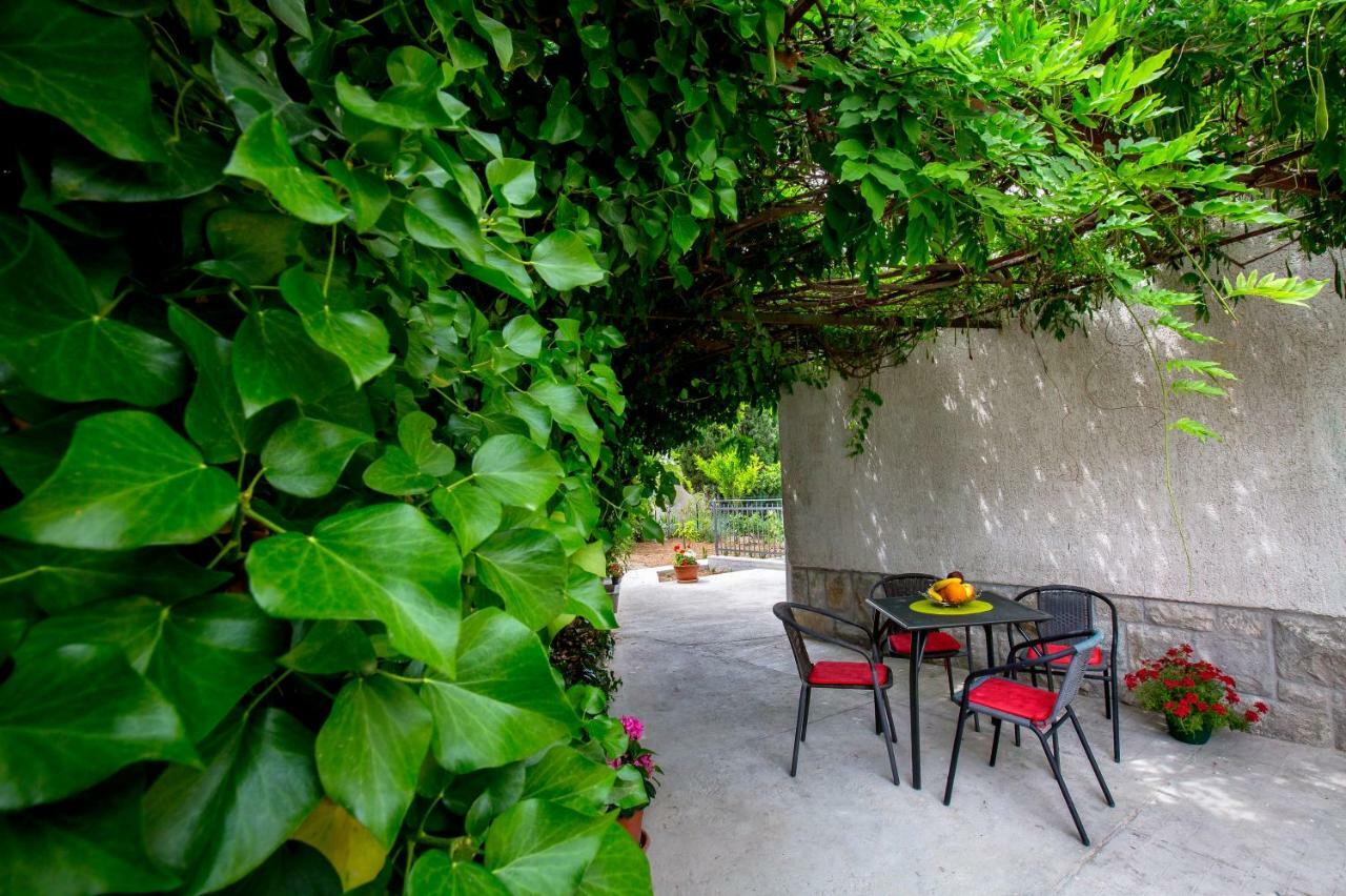 Apartment Nives In The City Center - Free Parking Split Exterior foto