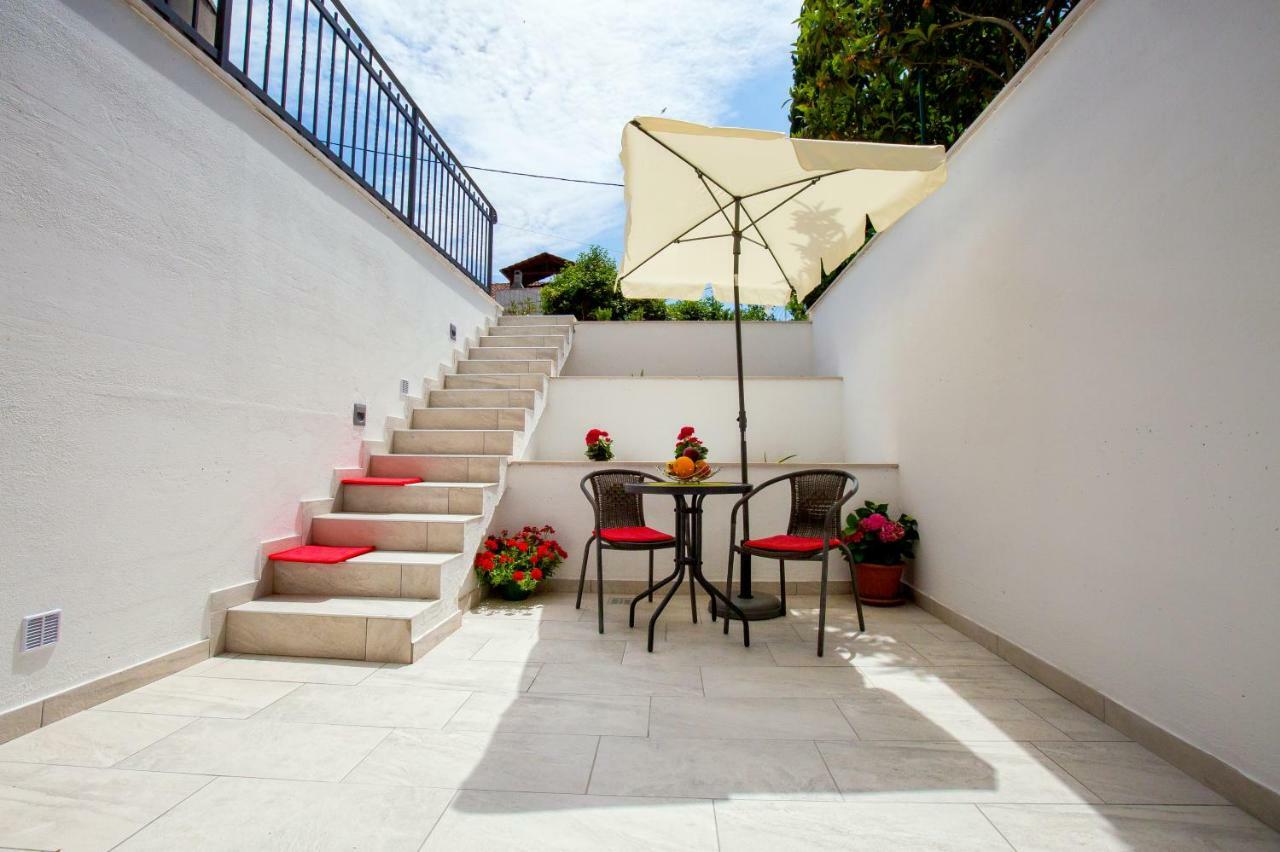 Apartment Nives In The City Center - Free Parking Split Exterior foto