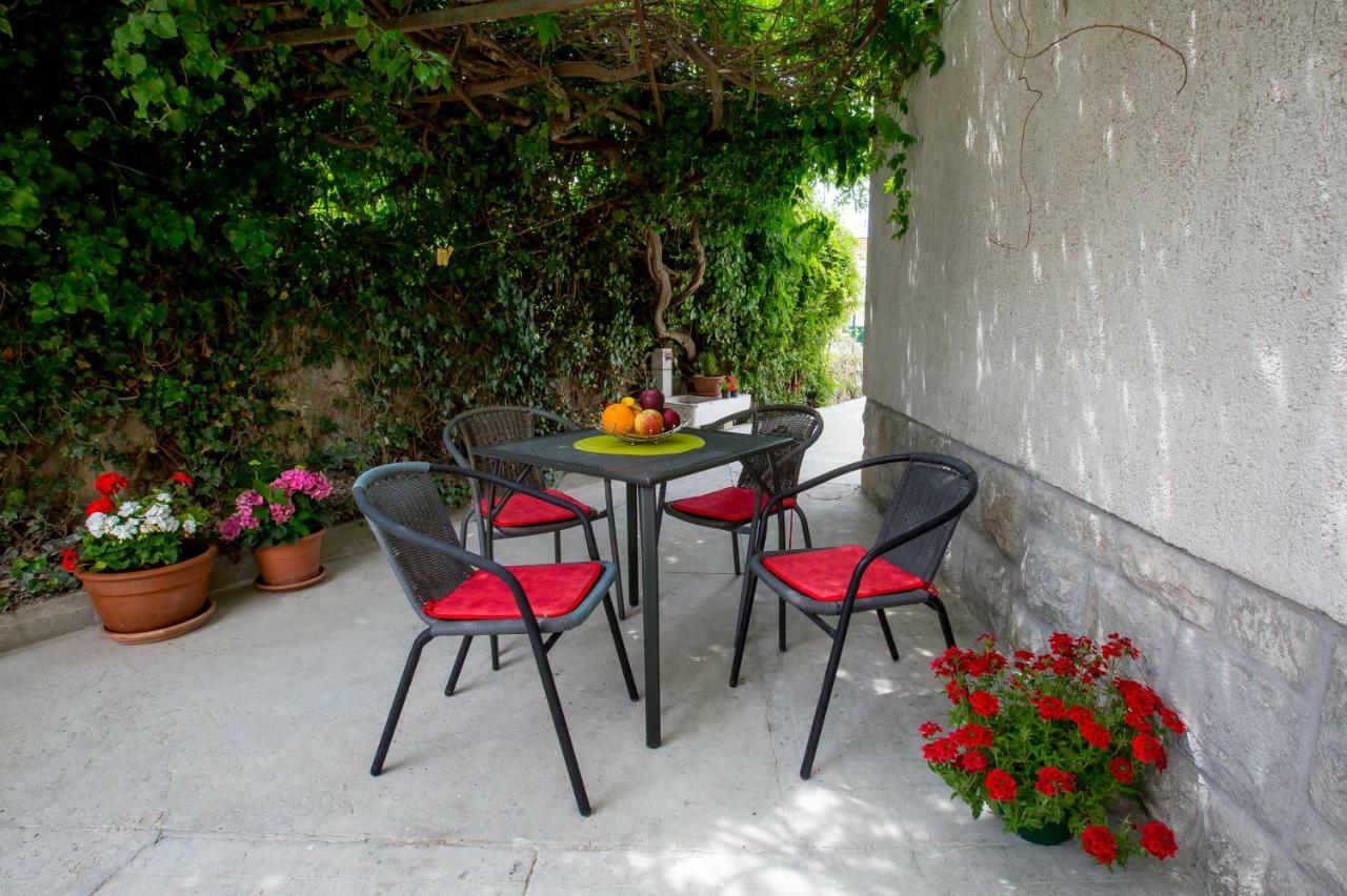 Apartment Nives In The City Center - Free Parking Split Exterior foto